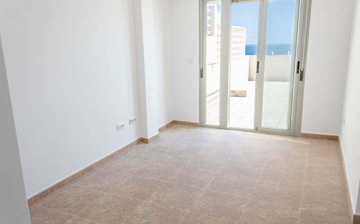 Image No.2-2 Bed House for sale