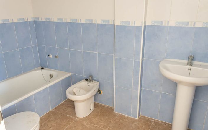 Image No.20-2 Bed House for sale