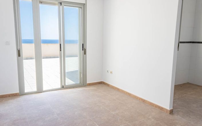 Image No.3-2 Bed House for sale