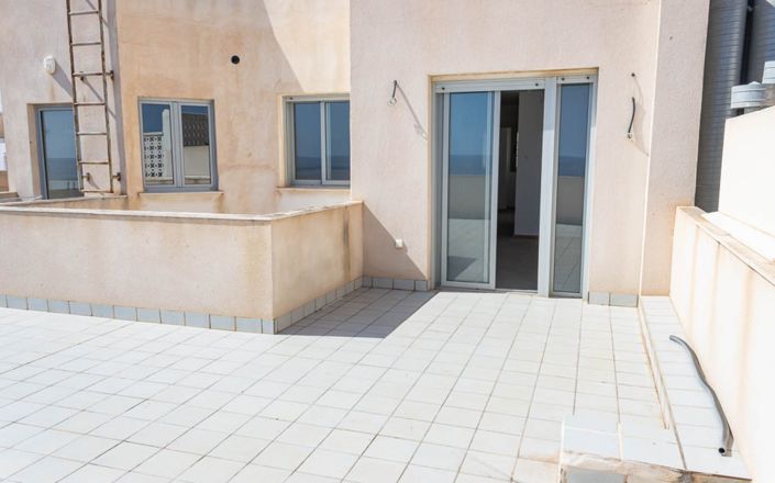 Image No.30-2 Bed House for sale