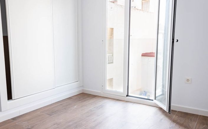 Image No.15-3 Bed House for sale