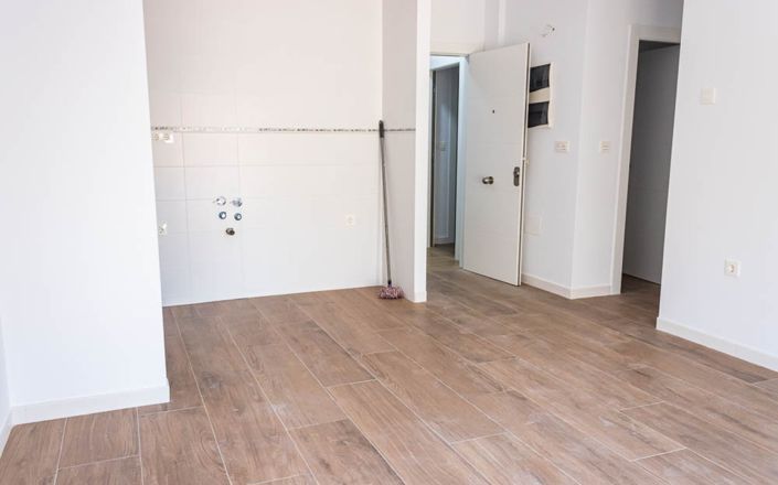 Image No.6-3 Bed House for sale