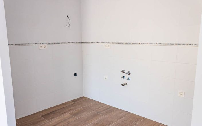 Image No.8-3 Bed House for sale