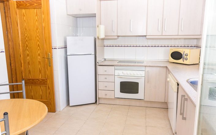 Image No.11-3 Bed House for sale