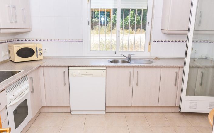 Image No.12-3 Bed House for sale