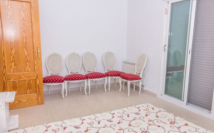 Image No.19-3 Bed House for sale