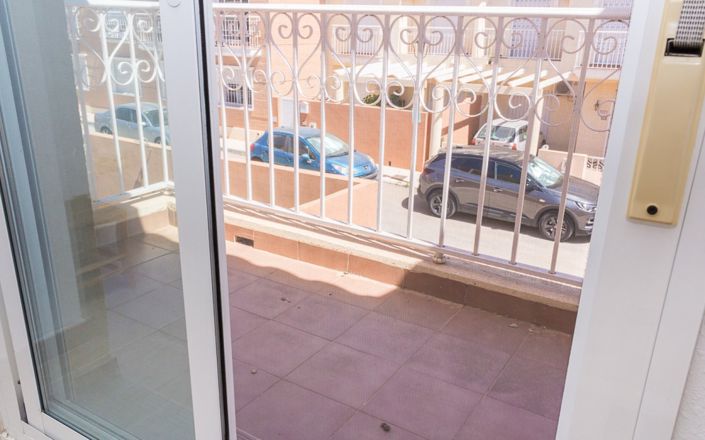 Image No.20-3 Bed House for sale