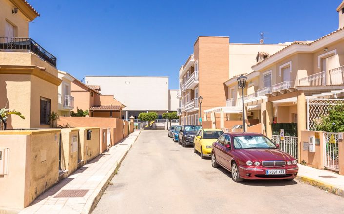 Image No.26-3 Bed House for sale