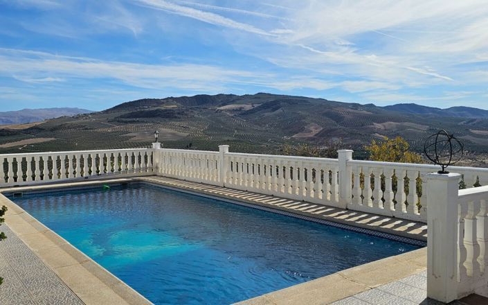 Image No.2-Maison de 5 chambres à vendre à Iznájar