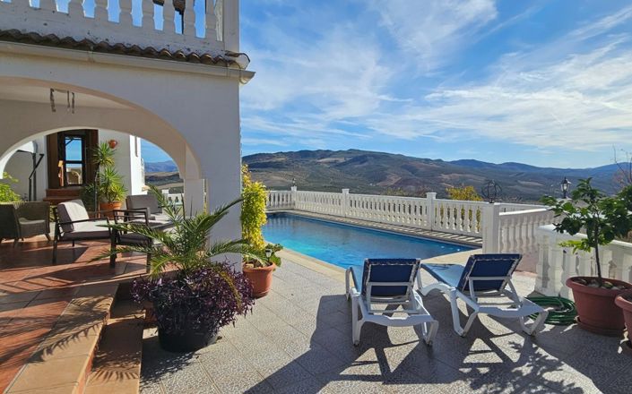 Image No.7-Maison de 5 chambres à vendre à Iznájar