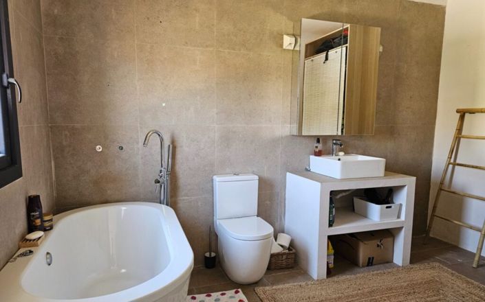 Image No.28-3 Bed House for sale