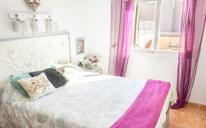 Image No.14-2 Bed House for sale