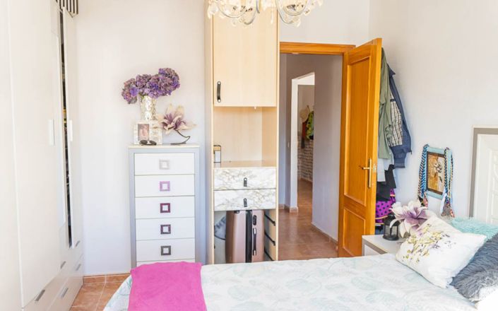 Image No.15-2 Bed House for sale