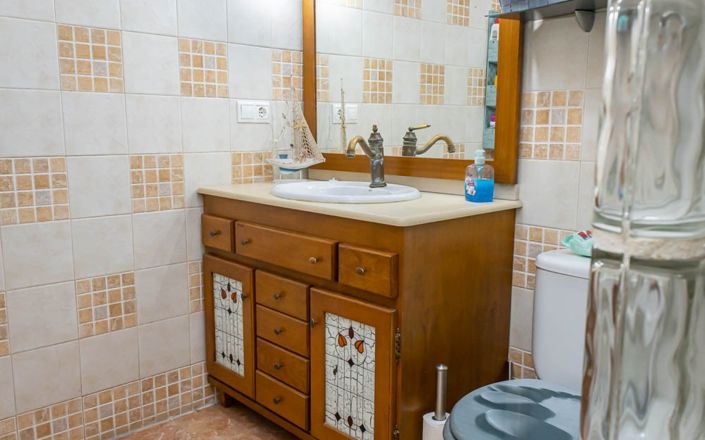 Image No.17-2 Bed House for sale