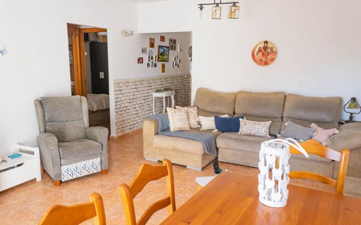 Image No.3-2 Bed House for sale