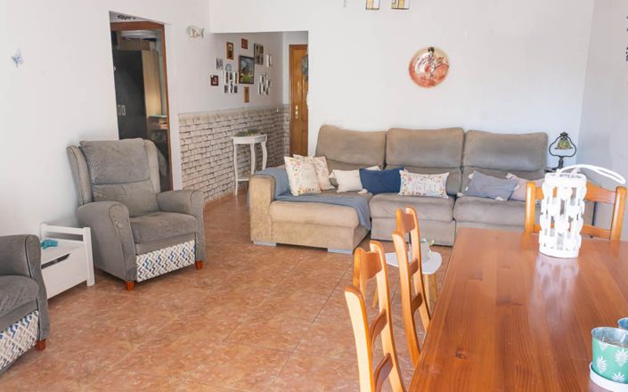 Image No.4-2 Bed House for sale