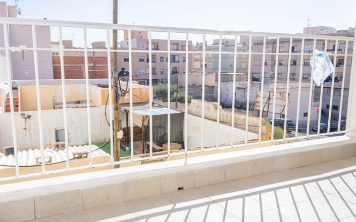 Image No.7-2 Bed House for sale