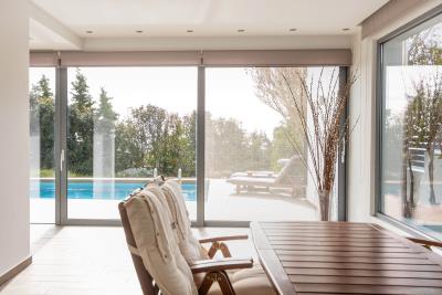 owners-anavyssos-luxury-villa-livingroom
