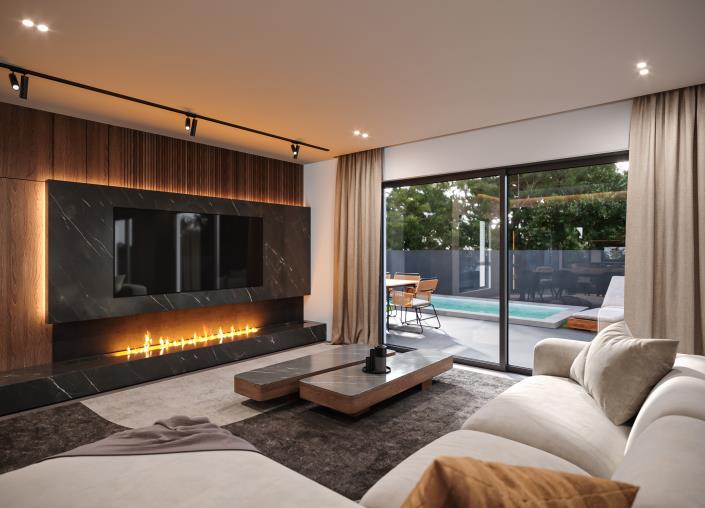 Image No.1-5 Bed Maisonette for sale