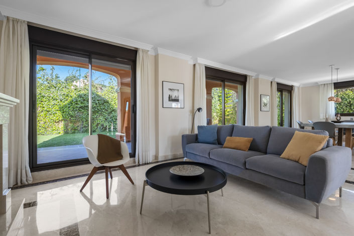 Image No.1-3 Bed Villa for sale