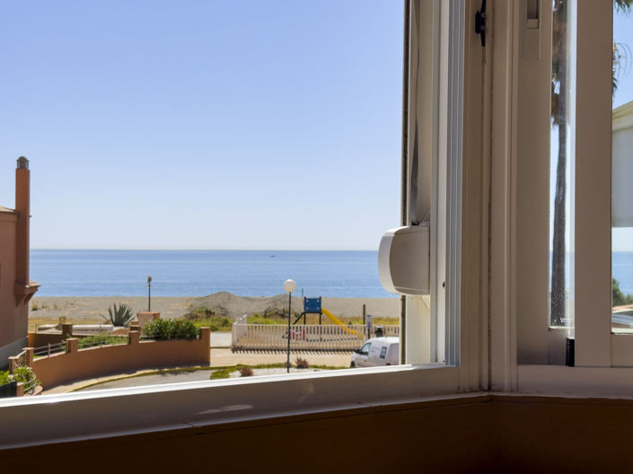 Image No.1-4 Bed Townhouse for sale