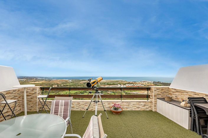 Image No.1-3 Bed Property for sale