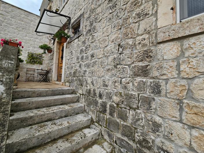 Image No.36-Appartement de 3 chambres à vendre à Trogir