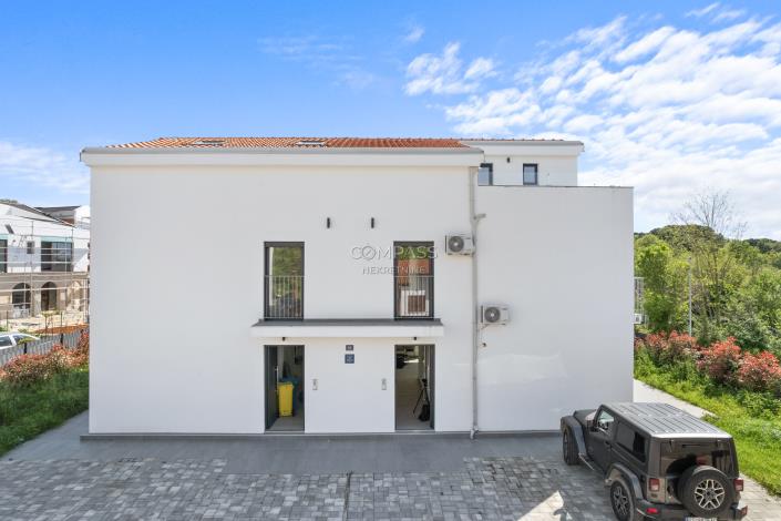 Image No.6-8 Bed Villa for sale