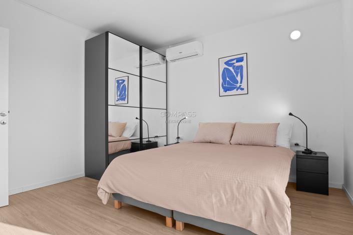 Image No.19-8 Bed Villa for sale