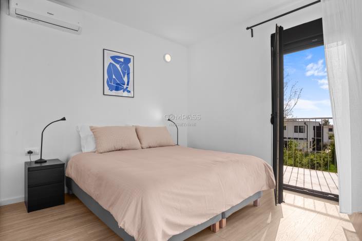 Image No.20-8 Bed Villa for sale