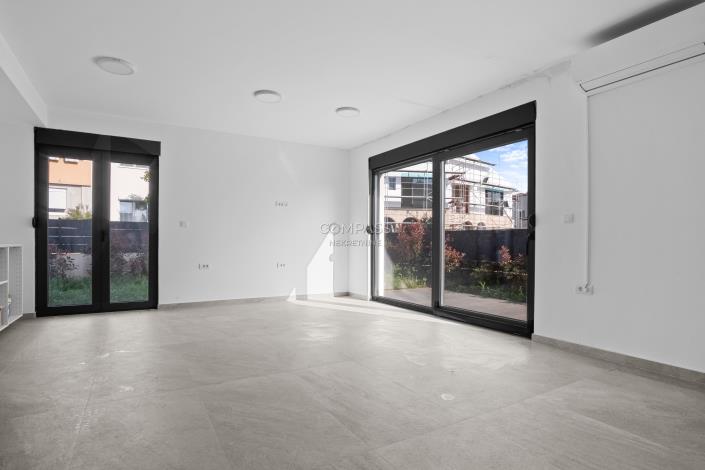 Image No.44-8 Bed Villa for sale