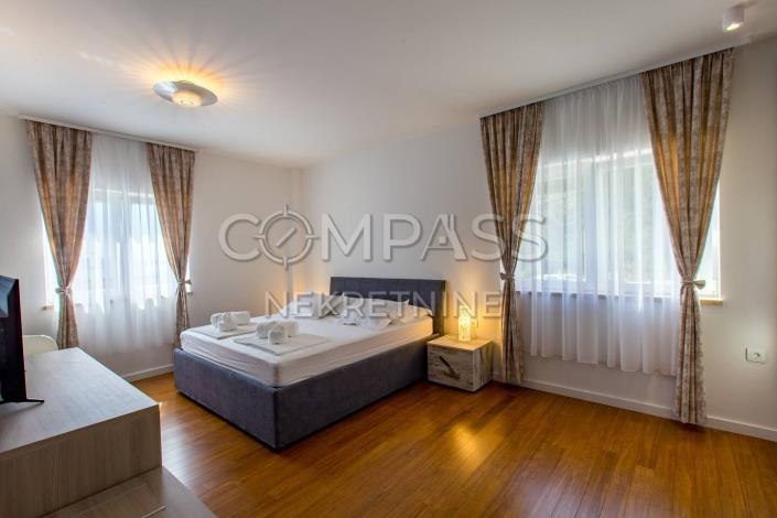 Image No.10-Villa de 4 chambres à vendre à Lokva Rogoznica