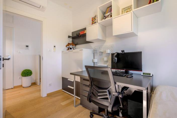 Image No.10-3 Bed Apartment for sale