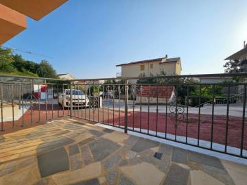kuca-omis-375-00-m2-slika-252135754