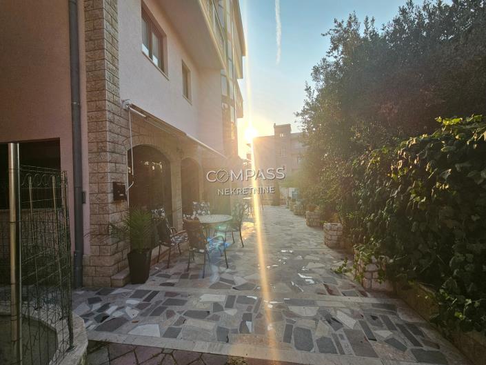 Image No.3-17 Bed House/Villa for sale