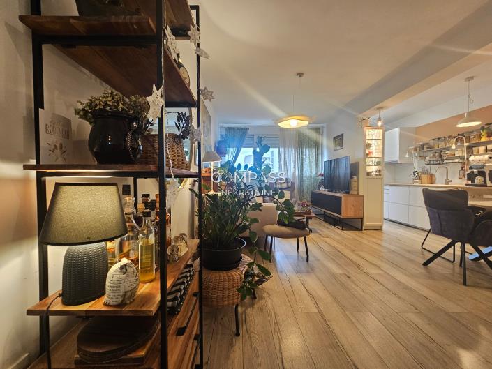 Image No.3-Appartement de 2 chambres à vendre à Split