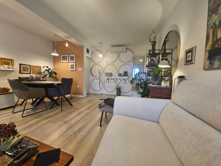 Image No.20-Appartement de 2 chambres à vendre à Split