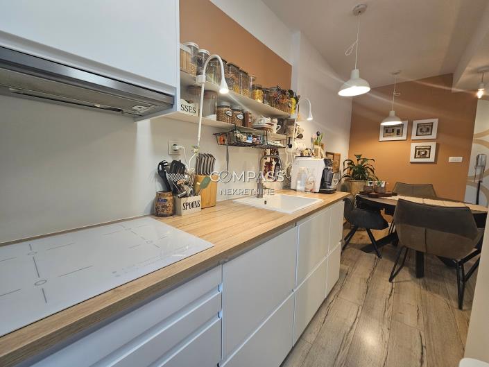 Image No.24-Appartement de 2 chambres à vendre à Split