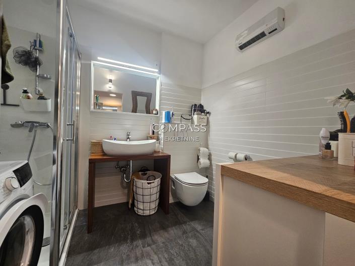 Image No.32-Appartement de 2 chambres à vendre à Split