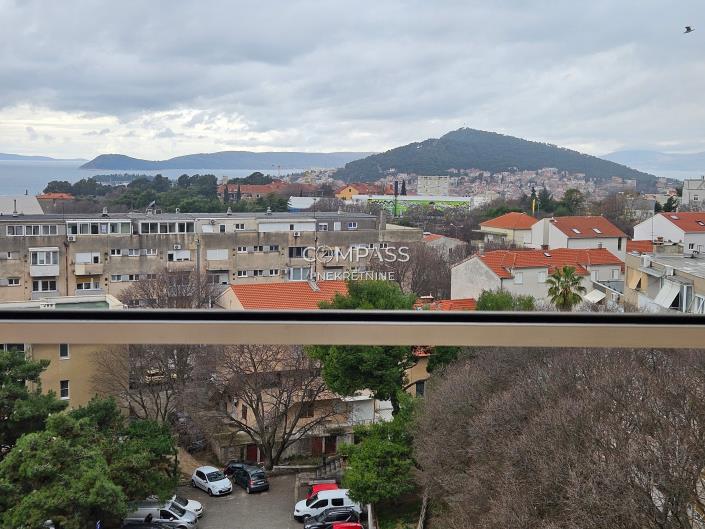 Image No.54-Appartement de 2 chambres à vendre à Split