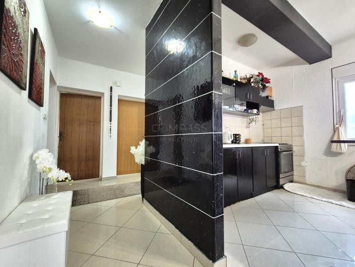 Image No.10-3 Bed Apartment for sale