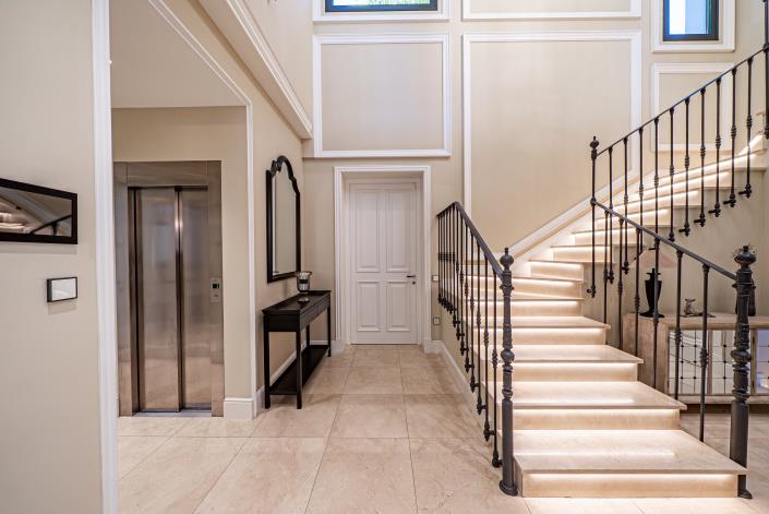 Image No.2-6 Bed Villa for sale