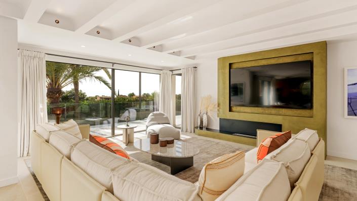 Image No.10-5 Bed Villa for sale