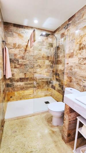 Image No.12-3 Bed Apartment for sale