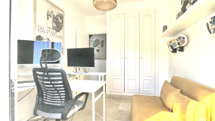 Image No.15-3 Bed Apartment for sale