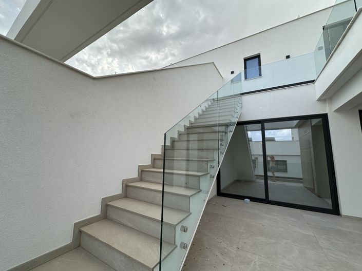 Image No.1-5 Bed Penthouse for sale