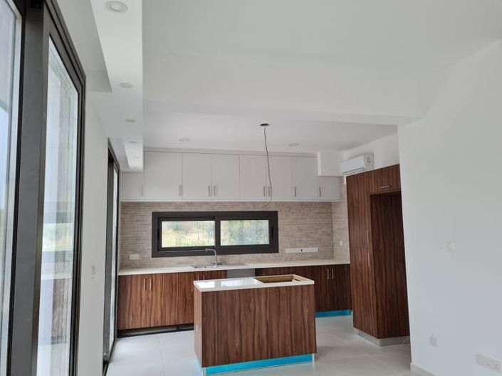 Image No.2-3 Bed Villa for sale