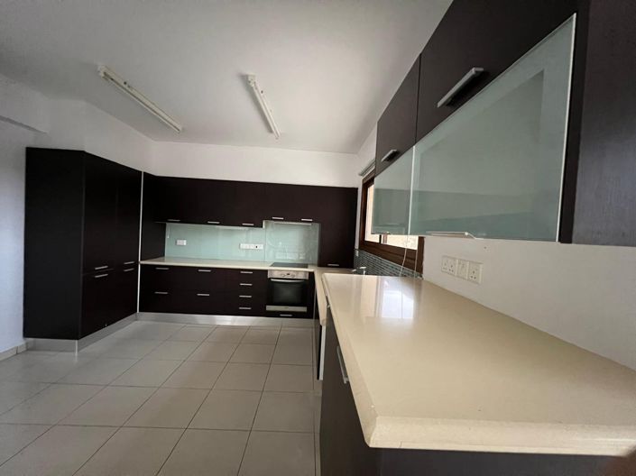 Image No.10-4 Bed Villa for sale