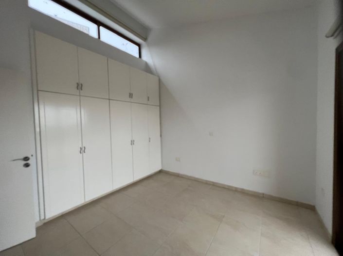 Image No.12-4 Bed Villa for sale