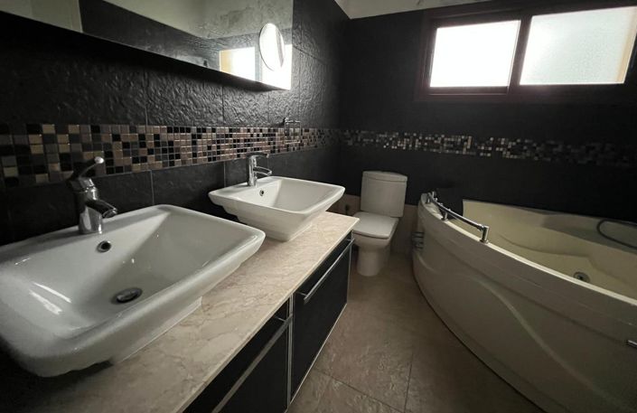 Image No.15-Villa de 4 chambres à vendre à Nicosie